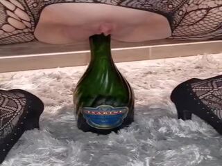 Flaska av champagnen inser, fria fria xnnxx högupplöst kön 61 | xhamster