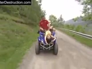 Una buena cojida extrema ан moto y rapel