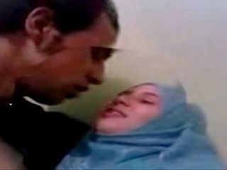 Amatur dubai desiring hijab anak perempuan fucked di rumah - desiscandal.xyz