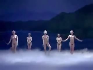 Naked aziýaly ballet